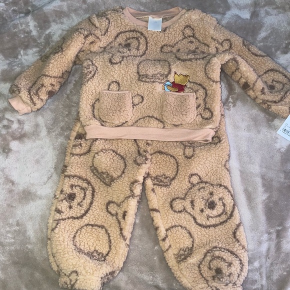 Disney Other - Disney Tan Pooh Pattern Kids Pajama Set